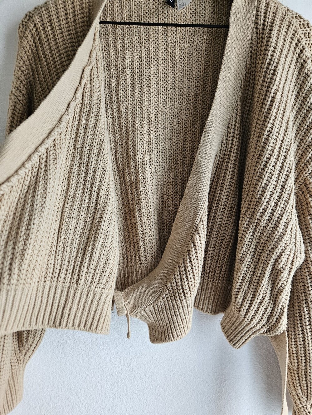 H&M | knitted wrap top - Picture 4 of 6